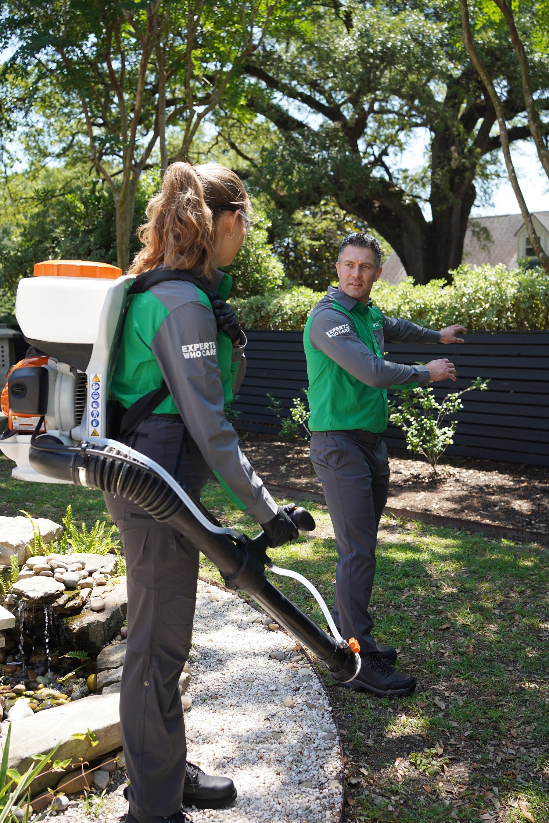 Vinx technicians working together in Virginia Beach