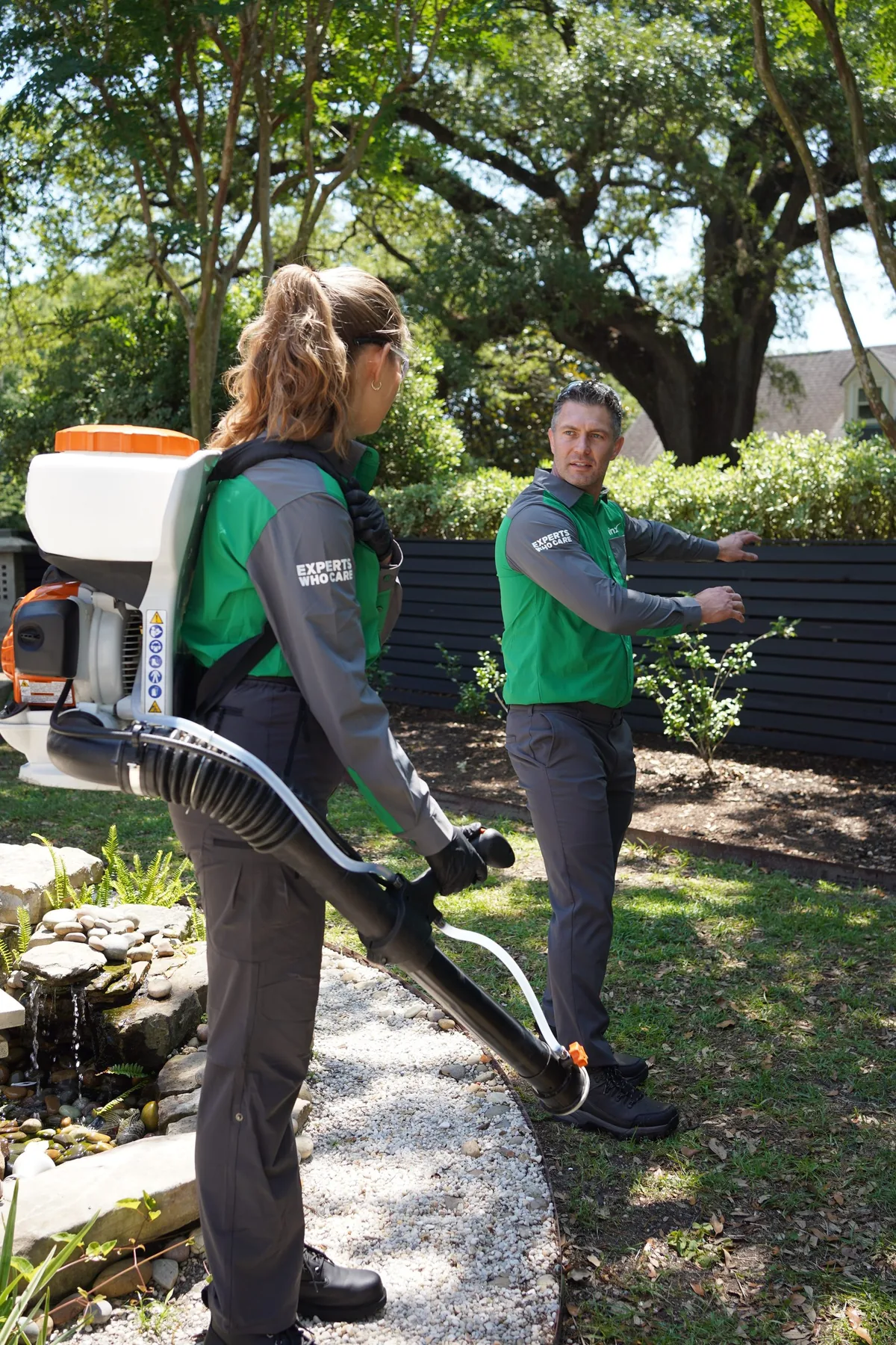 Vinx pest control team ready to service an apartment complex