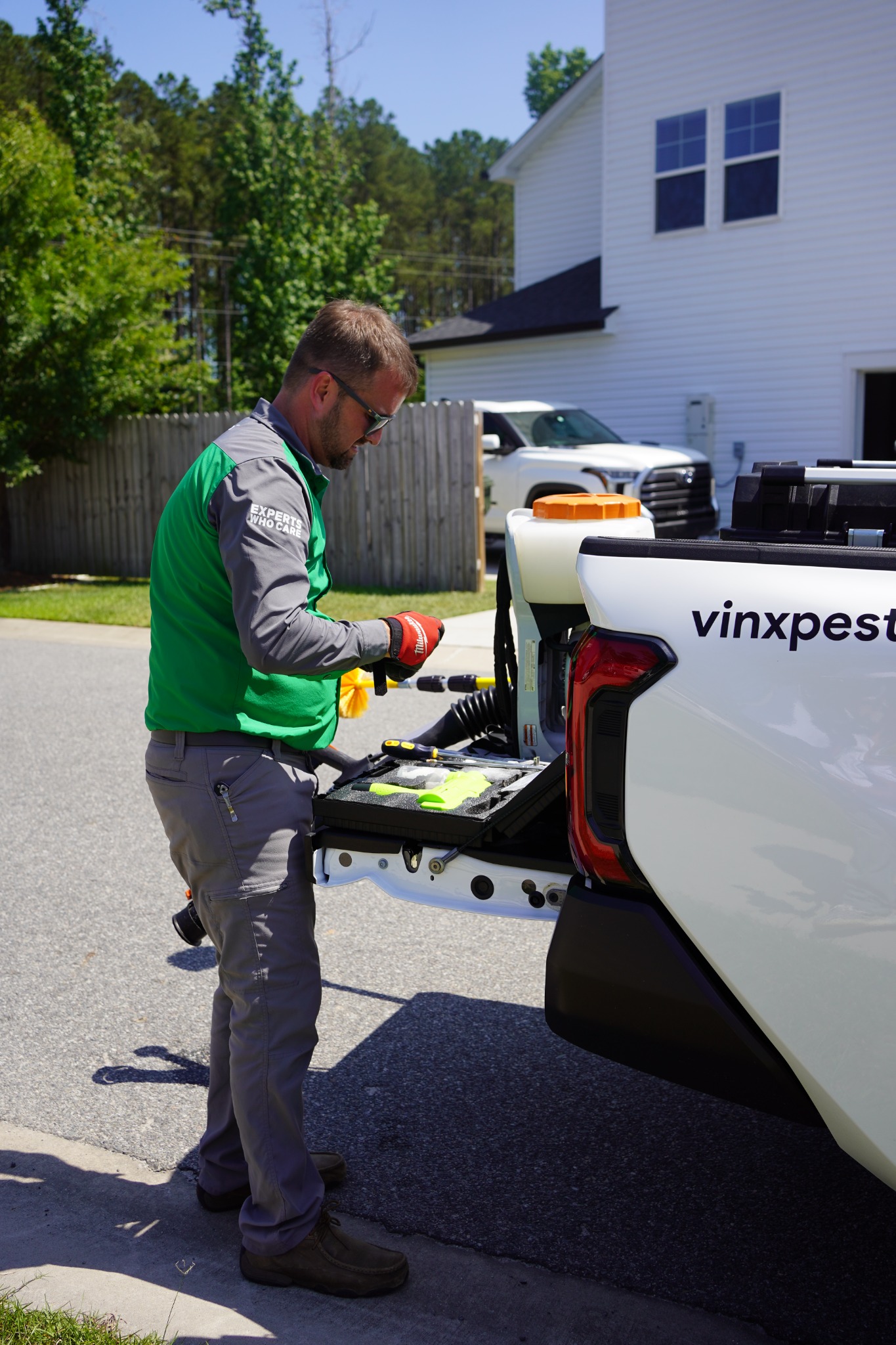Vinx technician performing exterior pest prevention in Charleston
